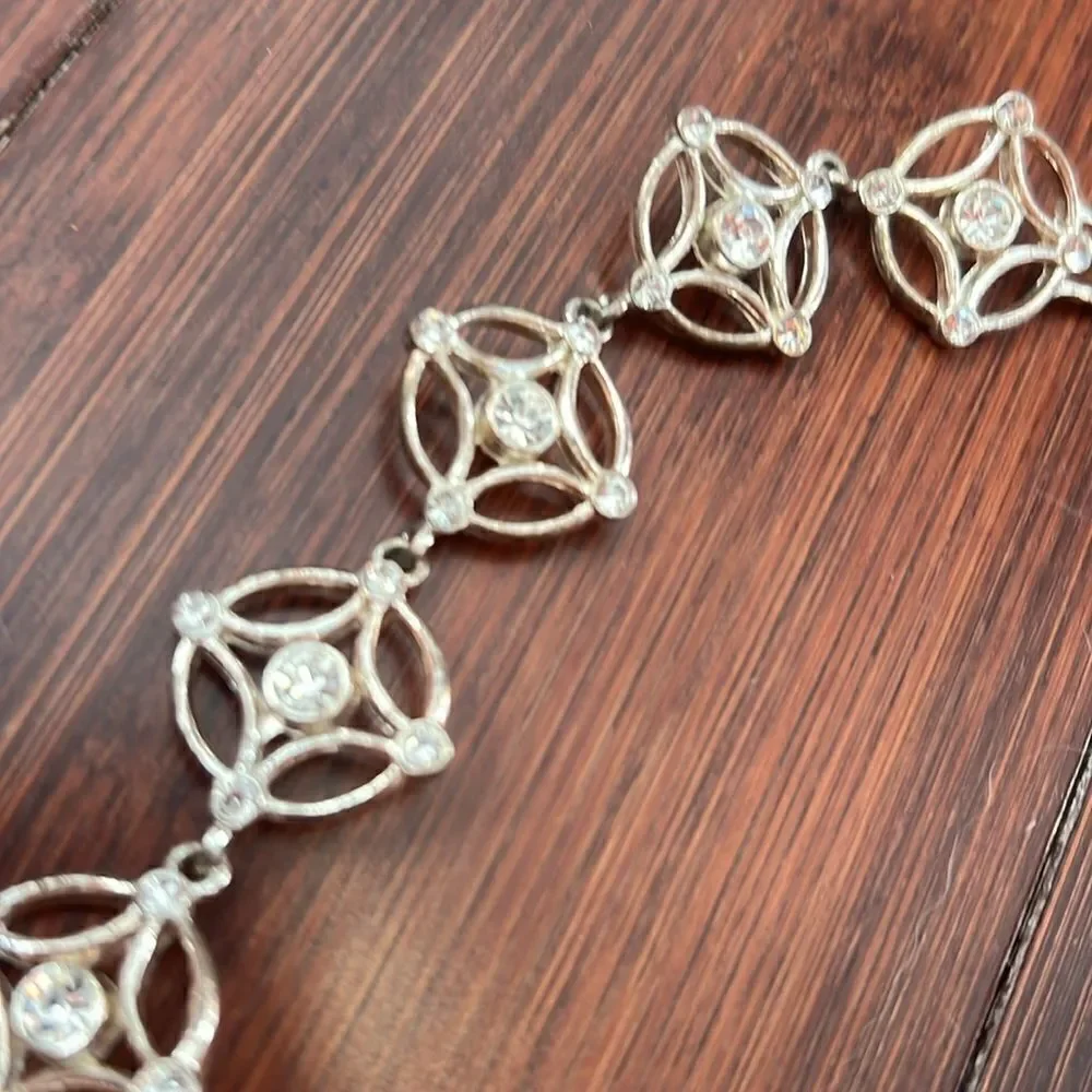 Silver Bracelet with Clasp Closure - BRAND NEW - Faux Diamond Look - Picture 4 of 5